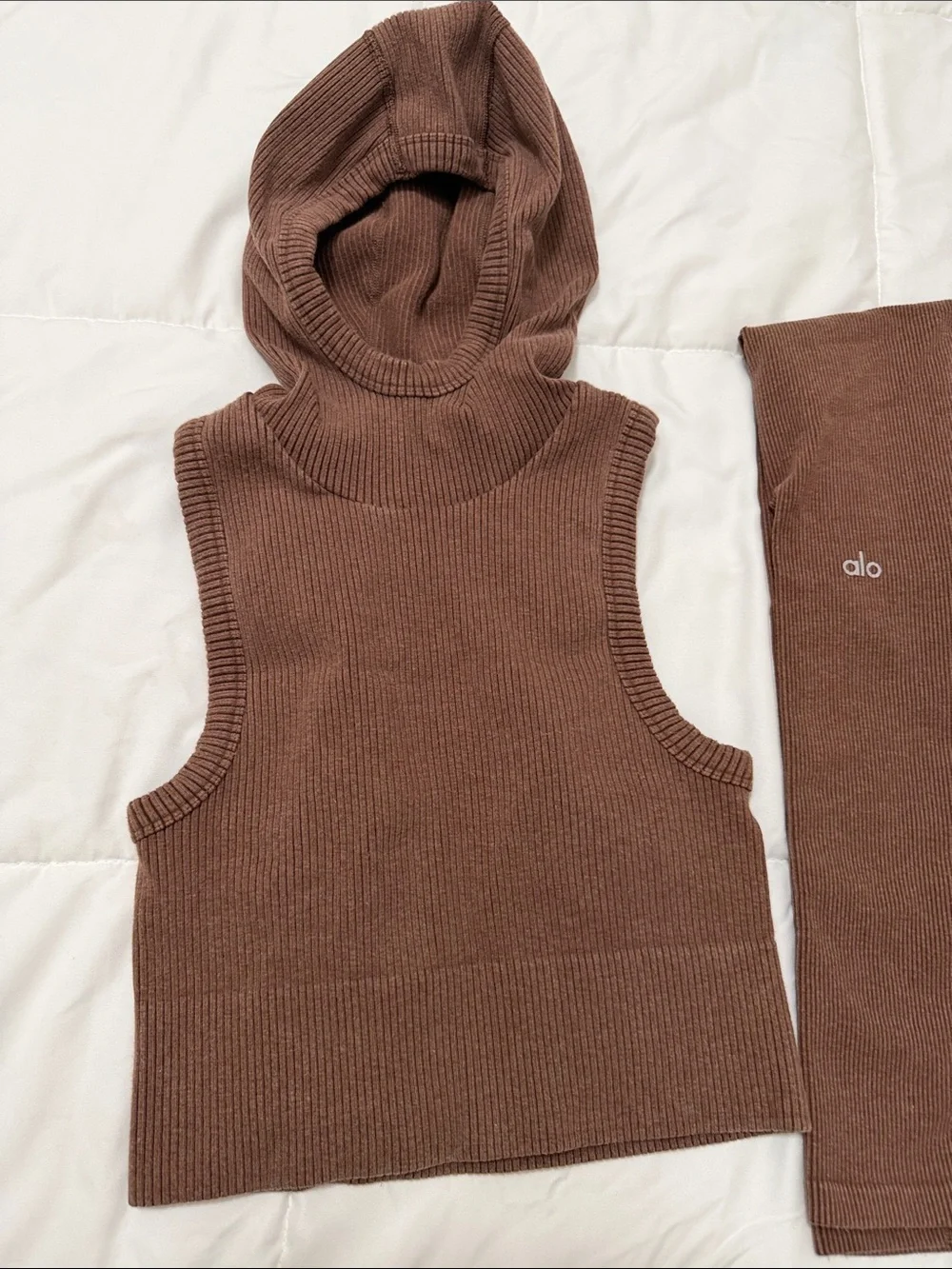 ALO Yoga Ribbed Cropped Cowl Tank & Sleeve Set in Brown